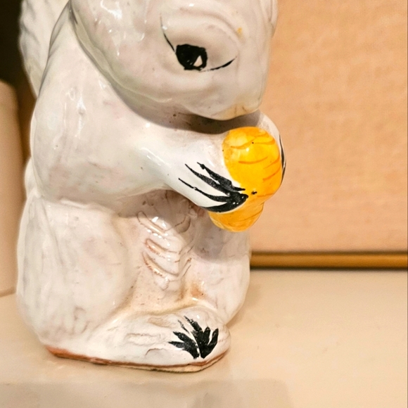 Itilian White Glaze Terracota Squirrel - Picture 4 of 8